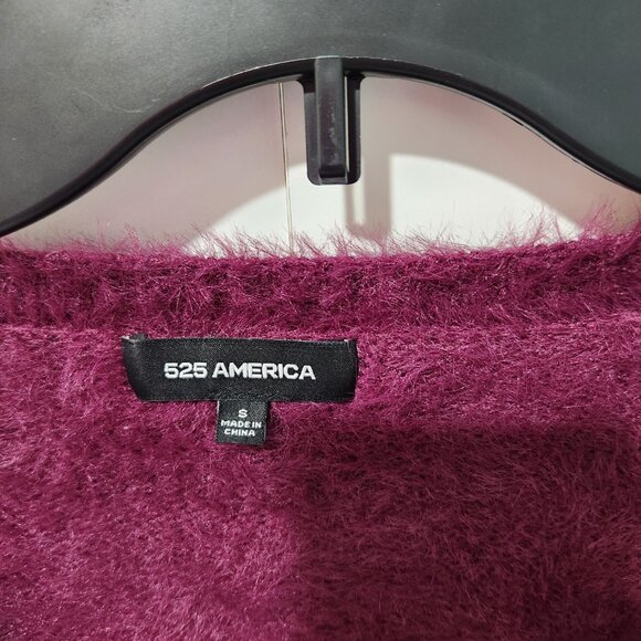 525 America Fuzzy Burgundy Plum Color V-Neck Short Sleeve Sweater Small - Picture 2 of 5